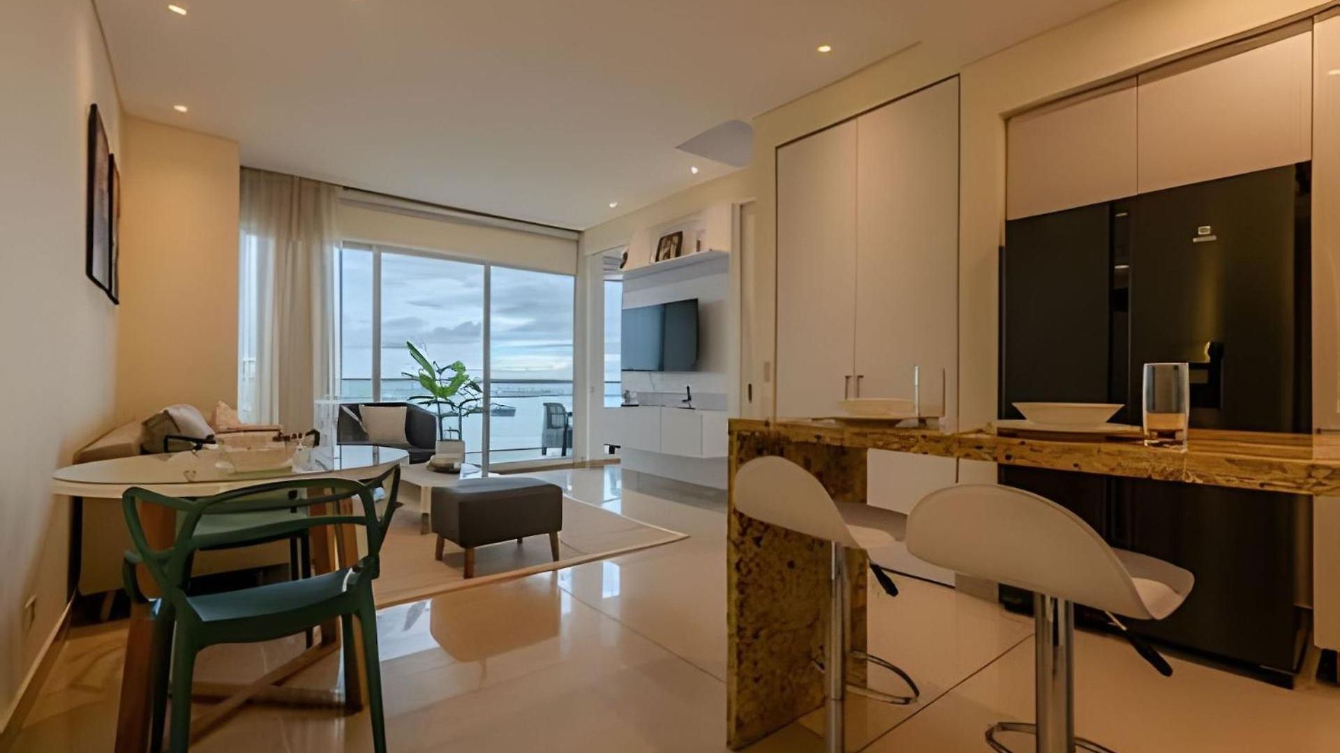 Apartamento Lujoso Apto De 1 Hab En Piso 15 Edificio H2 *
