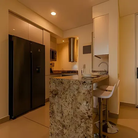 Lujoso Apto De 1 Hab En Piso 15 Edificio H2